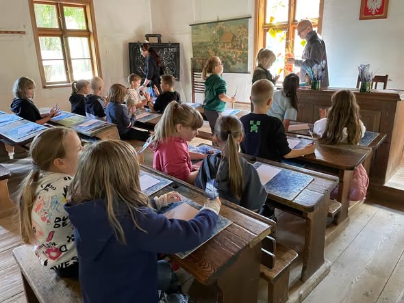 Zdjęcie: Śladami kaszubskiej tradycji - wycieczki edukacyjne do Wdzydz