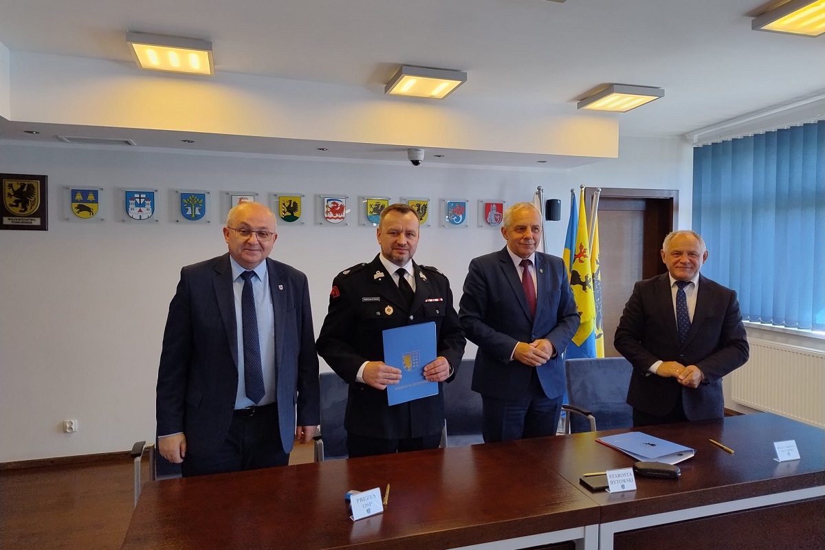 Zdjęcie: Dotacja dla strażaków-ochotników z naszej gminy