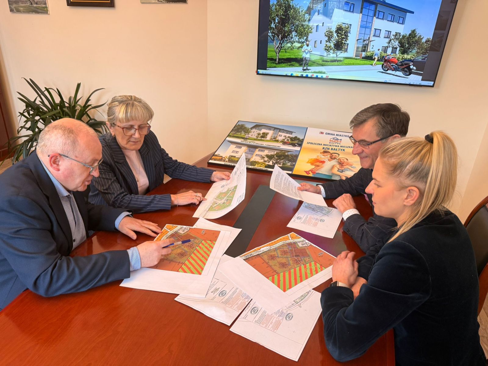 Zdjęcie: Spotkanie robocze dotyczące inwestycji mieszkaniowej