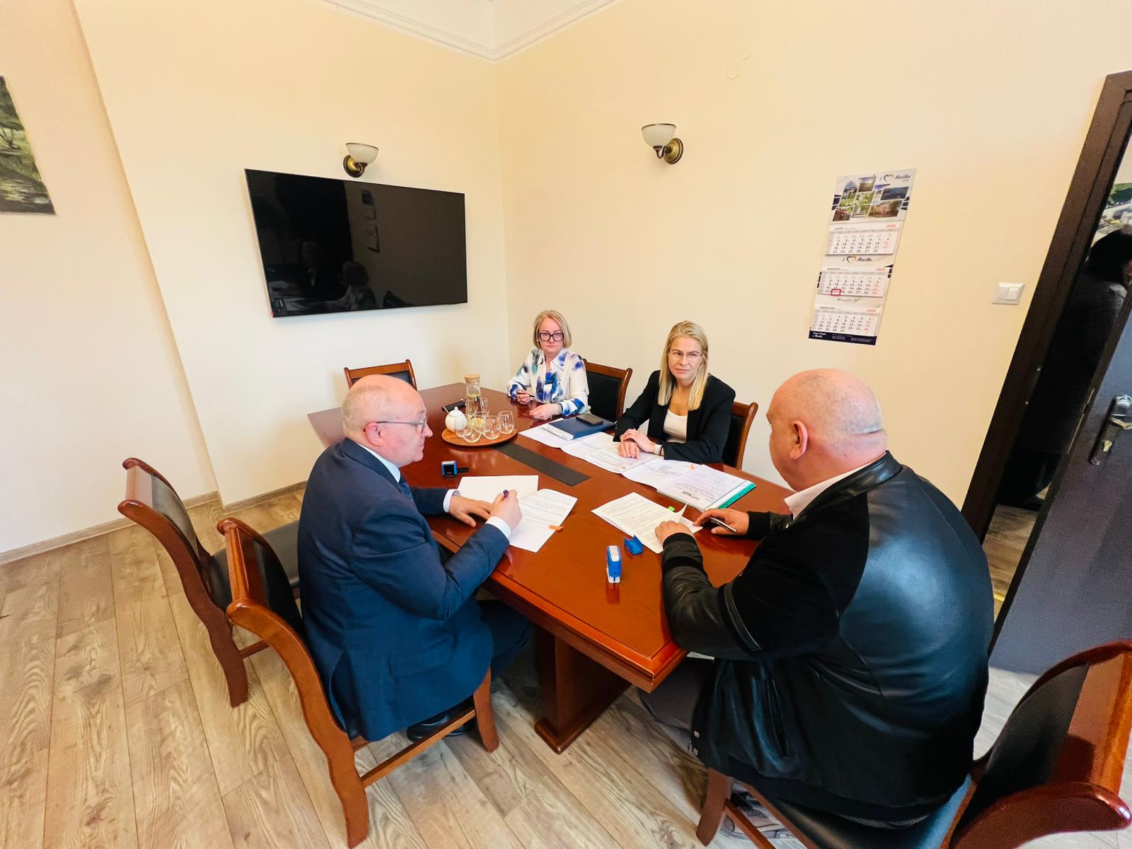 Zdjęcie: Podpisano umowę na przebudowę ul. Jeziornej w Miastku